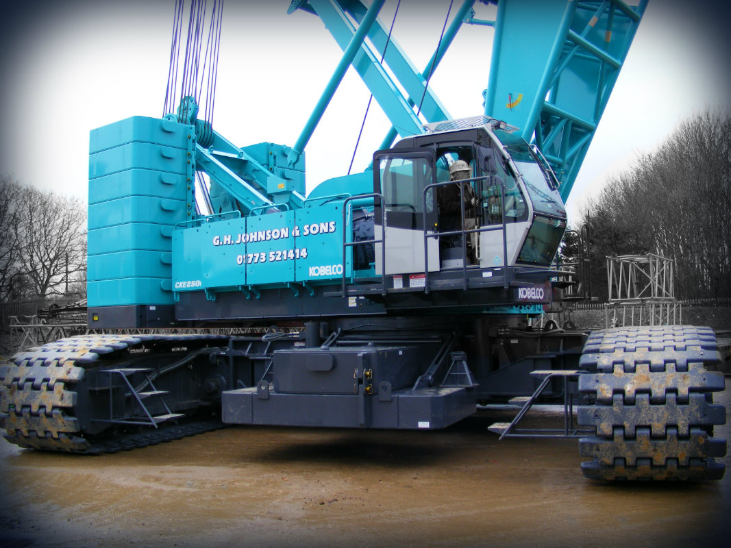 250 Tonne Capacity Crawler Cranes for Hire G.H. Johnson